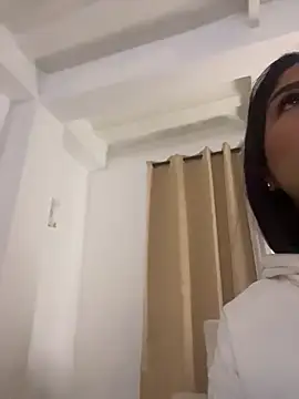 EmiliaVincenzo online show from March 13, 10:22 am