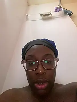 Snapshot of Sinfulwaterfalls chatting on March 2, 6:48 pm Sinfulwaterfalls online show from March 2, 6:48 pm