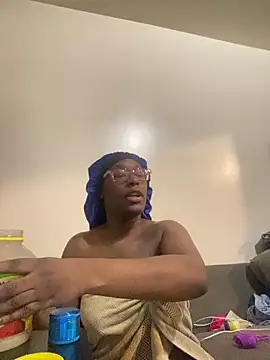 Snapshot of Sinfulwaterfalls chatting on March 12, 4:24 pm Sinfulwaterfalls online show from March 12, 4:24 pm