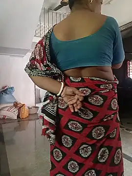 Snapshot of Sexy-Aliya chatting on June 3, 4:26 am Sexy-Aliya online show from June 3, 4:26 am