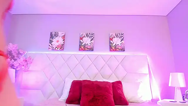 Snapshot of Bianca_Monroe_ chatting on June 1, 8:21 pm Bianca Monroe online show from June 1, 8:21 pm