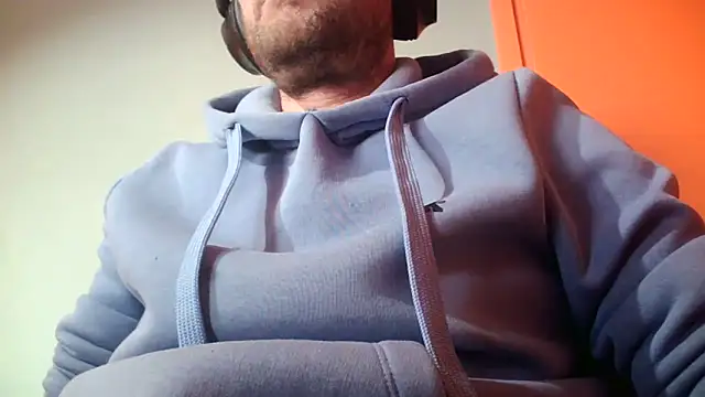 truble78 online show from April 28, 5:18 pm