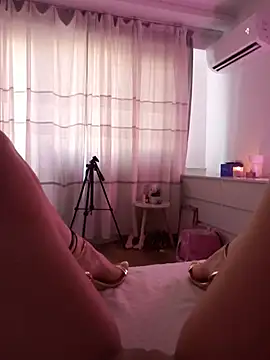 LauraDelightX online show from June 29, 6:41 am