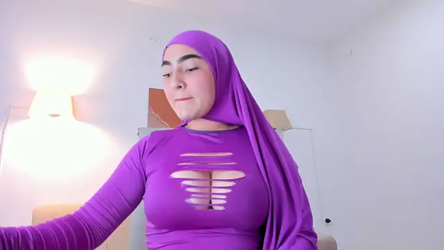 Malika Noor online show from June 7, 3:49 pm