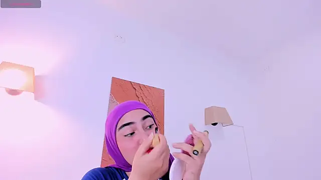 Malika Noor online show from July 18, 2:32 pm