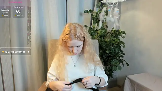 AmalElway online show from March 11, 1:11 am