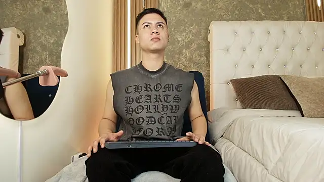 Snapshot of Stiven_Zarek chatting on March 25, 12:44 pm Stiven Zarek online show from March 25, 12:44 pm