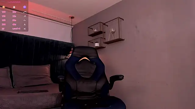 liam es online show from March 3, 2:39 am