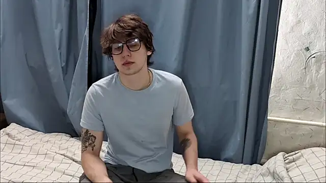 Kyle Hunterr online show from March 16, 5:13 am