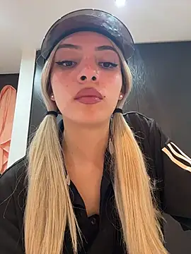 romanovanita online show from March 13, 4:19 am