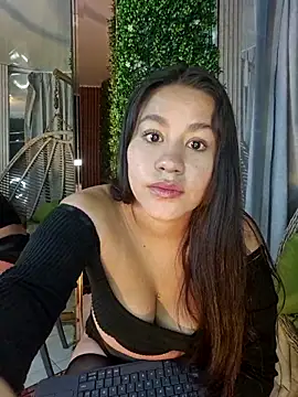 Snapshot of nala_evanss_ chatting on March 9, 7:07 pm nala evanss online show from March 9, 7:07 pm