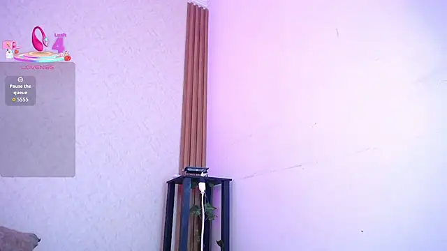 Snapshot of Charlotte_miles chatting on July 20, 6:28 am Charlotte miles online show from July 20, 6:28 am