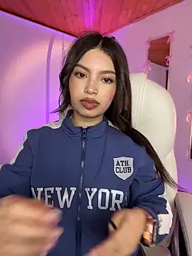 Mady Pink online show from March 3, 2:50 am