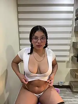 Snapshot of KendyLove_ chatting on May 21, 5:14 am KendyLove online show from May 21, 5:14 am