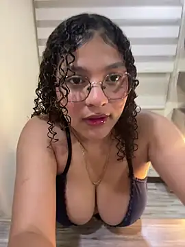 Snapshot of KendyLove_ chatting on June 5, 4:52 am KendyLove online show from June 5, 4:52 am