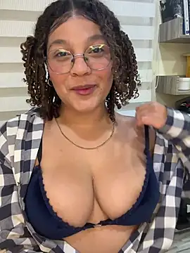 Snapshot of KendyLove_ chatting on June 11, 4:54 am KendyLove online show from June 11, 4:54 am
