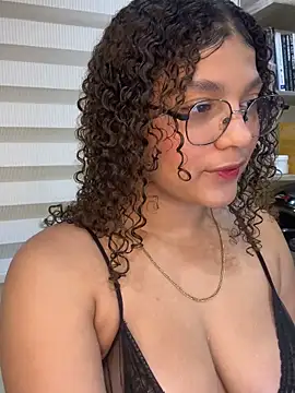 Snapshot of KendyLove_ chatting on June 17, 7:00 am KendyLove online show from June 17, 7:00 am