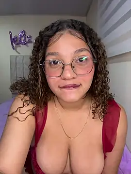 Snapshot of KendyLove_ chatting on July 27, 4:52 am KendyLove online show from July 27, 4:52 am