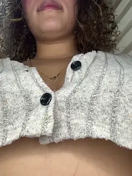 Snapshot of KendyLove_ chatting on August 9, 3:23 am KendyLove online show from August 9, 3:23 am