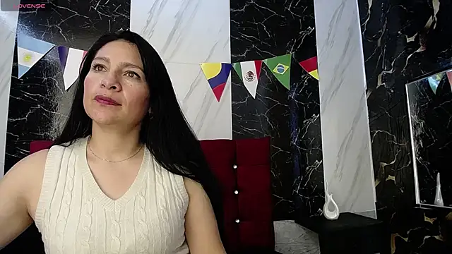 Snapshot of SofiaMoreno_ chatting on June 17, 5:03 pm SofiaMoreno online show from June 17, 5:03 pm