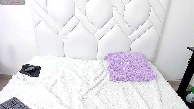 AsianSlut  online show from May 1, 3:44 am