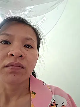 Snapshot of kieuqueen92 chatting on February 21, 5:19 am kieuqueen92 online show from February 21, 5:19 am