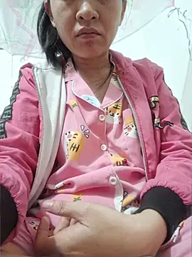 Snapshot of kieuqueen92 chatting on March 16, 2:21 pm kieuqueen92 online show from March 16, 2:21 pm