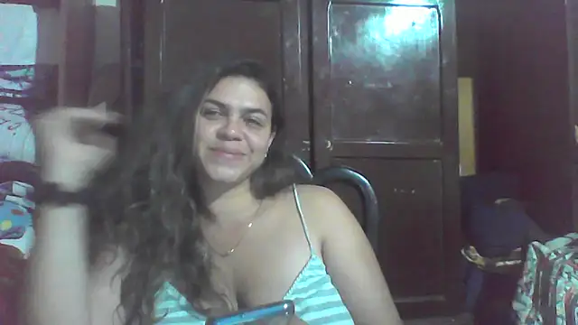 Snapshot of mar_coral2 chatting on May 7, 11:43 pm mar coral2 online show from May 7, 11:43 pm