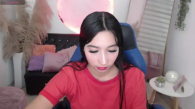 ivvoncute online show from May 1, 1:21 am