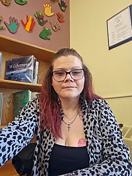 Snapshot of Sexymilf6992 chatting on May 16, 6:28 pm Sexymilf6992 online show from May 16, 6:28 pm