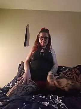 Snapshot of Sexymilf6992 chatting on June 8, 12:47 am Sexymilf6992 online show from June 8, 12:47 am