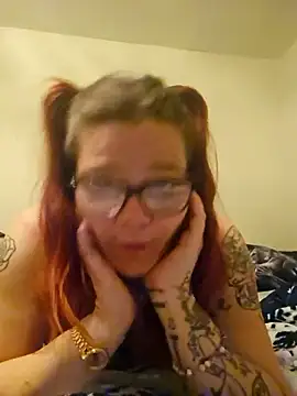 Snapshot of Sexymilf6992 chatting on June 14, 9:06 pm Sexymilf6992 online show from June 14, 9:06 pm