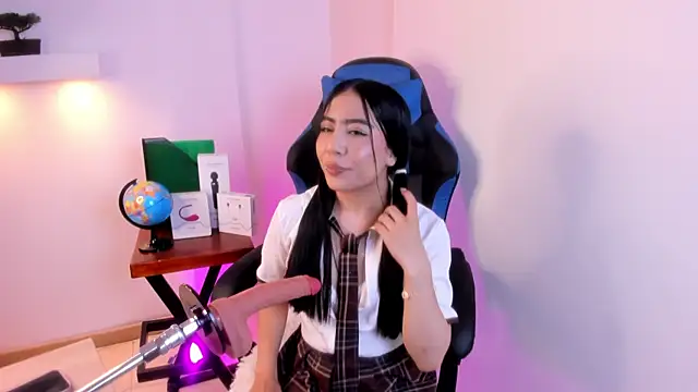 Valecute  online show from May 2, 8:14 pm