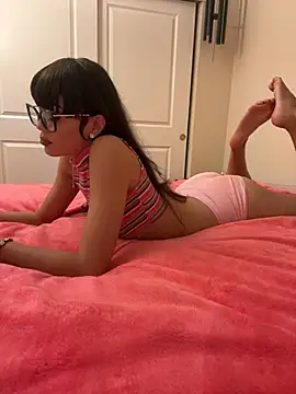 Snapshot of Brunettefantasy4848 chatting on May 11, 2:50 am Brunettefantasy4848 online show from May 11, 2:50 am
