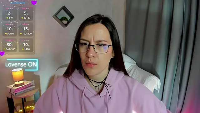 Snapshot of asti_bubbles chatting on May 15, 12:39 am asti bubbles online show from May 15, 12:39 am