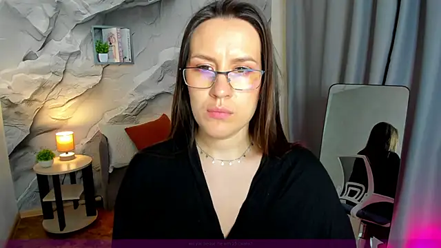Snapshot of asti_bubbles chatting on June 4, 1:33 am asti bubbles online show from June 4, 1:33 am