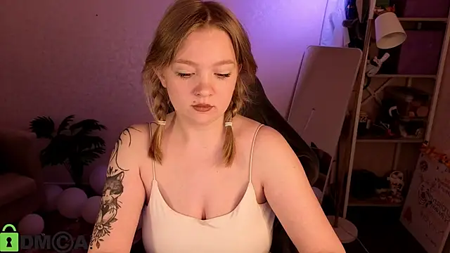 Snapshot of Margo_Ring chatting on May 23, 8:40 am Margo Ring online show from May 23, 8:40 am