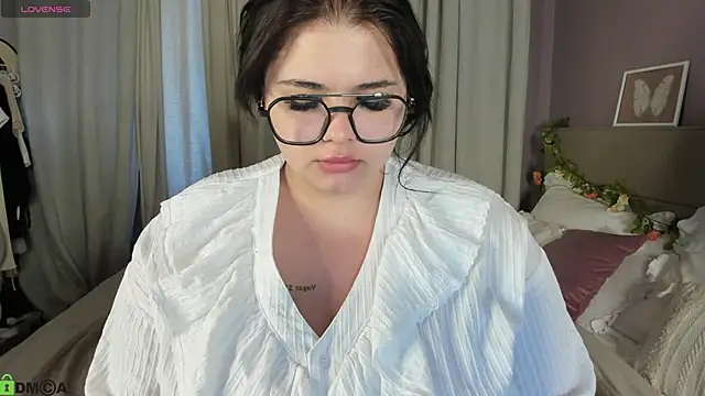 Annet Nel1son online show from May 1, 2:05 am