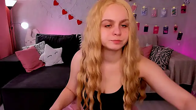 VivienAllen online show from March 10, 4:17 am