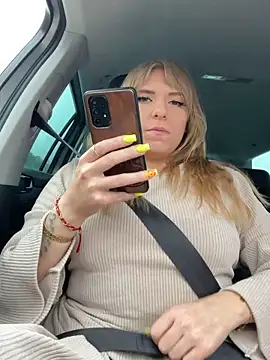 TiffyRose online show from March 17, 7:12 am