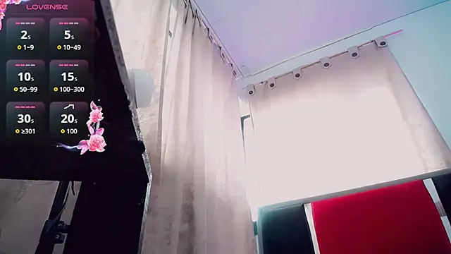 Snapshot of Abby_White__ chatting on May 18, 7:20 pm Abby White online show from May 18, 7:20 pm