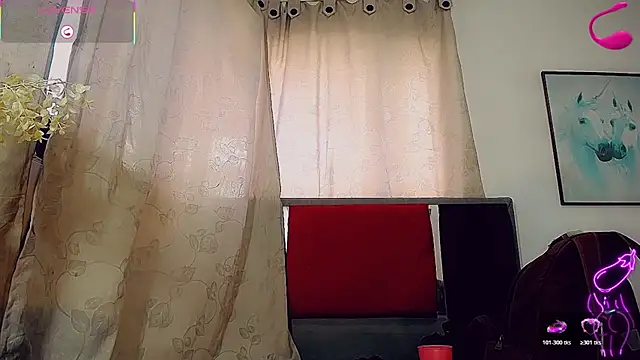 Snapshot of Abby_White__ chatting on July 27, 9:55 pm Abby White online show from July 27, 9:55 pm