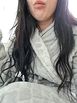 halii21 online show from February 22, 2:04 pm