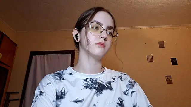 Katelemon online show from March 11, 2:56 pm