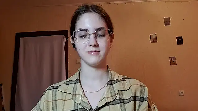 Snapshot of Katelemon chatting on May 11, 1:17 pm Katelemon online show from May 11, 1:17 pm