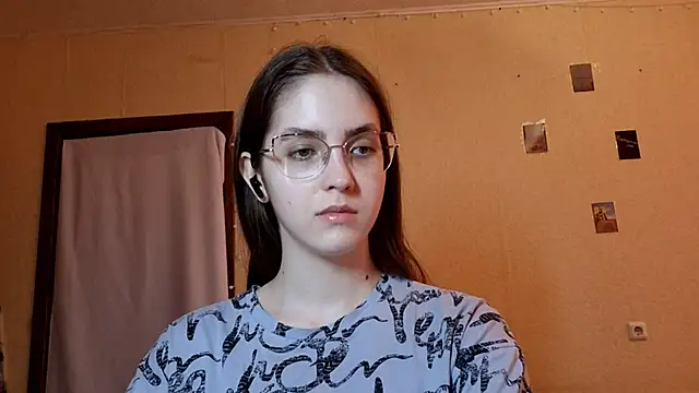 Snapshot of Katelemon chatting on May 16, 11:20 am Katelemon online show from May 16, 11:20 am