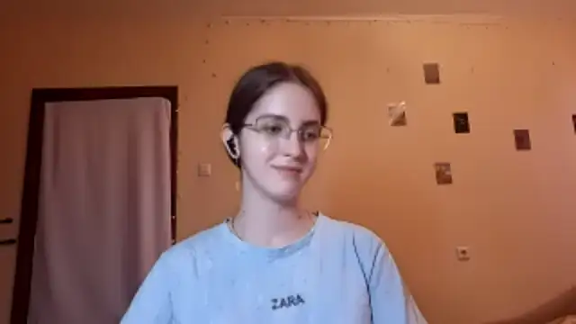 Snapshot of Katelemon chatting on June 10, 2:49 pm Katelemon online show from June 10, 2:49 pm