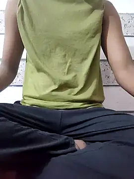 Snapshot of thewoofyguy chatting on April 3, 5:11 pm thewoofyguy online show from April 3, 5:11 pm