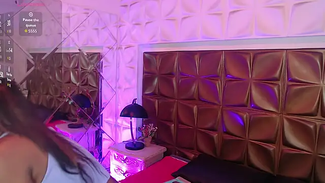 Snapshot of MelodyBlazze chatting on June 22, 8:17 pm MelodyBlazze online show from June 22, 8:17 pm