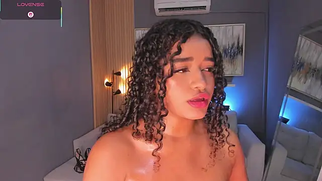 janinne lu online show from July 28, 3:21 pm